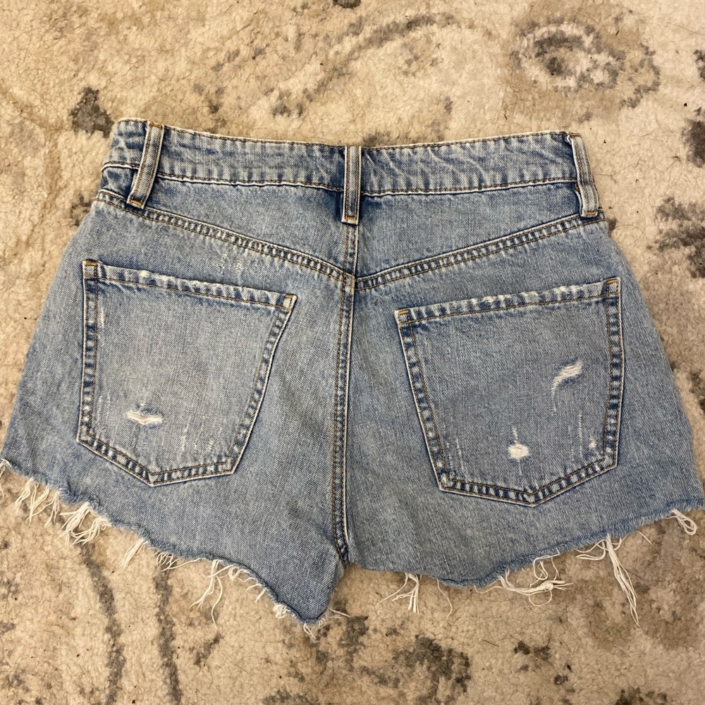 Dynamite Size 26 Denim cutoff shorts light wash - Picture 5 of 5